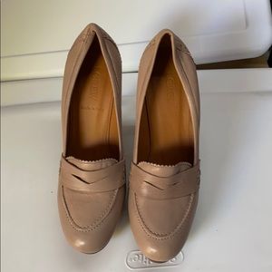 JCrew Loafer Heels it comes with the original box.